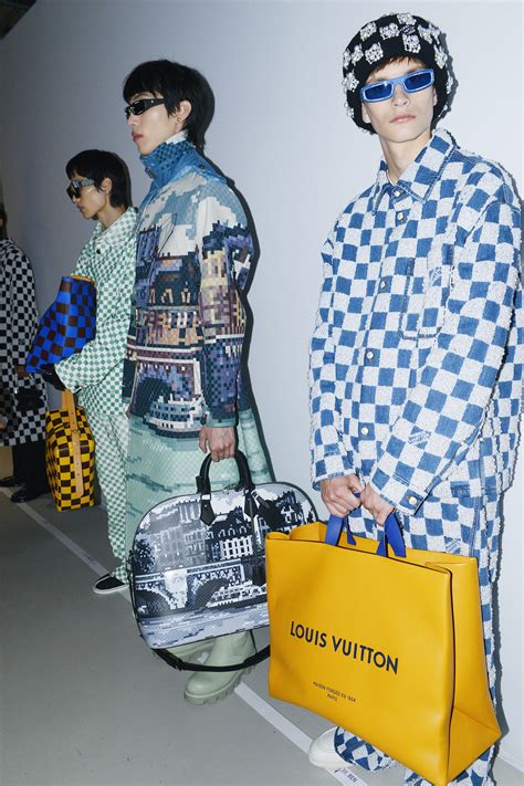 Vogue Reviews Louis Vuitton Spring Summer 2025 .